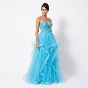 Vestido Azul Serenity com Saia em Crinol e Busto Todo Bordado com Decote em Tule