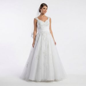 Vestido de Noiva com Corpete em Renda Drapeado e Saia Ampla em Renda e Tule